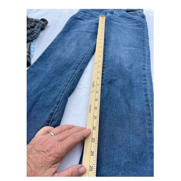 Levi’s size 14 bootcut  girls jeans. - Picture 3 of 7